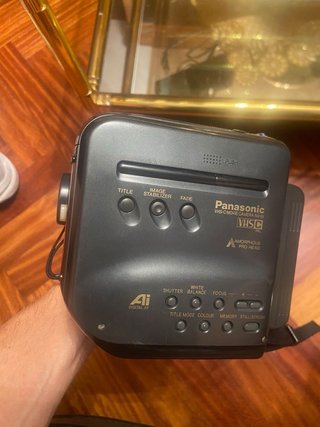 Cámara VHS-C Panasonic NV-S1