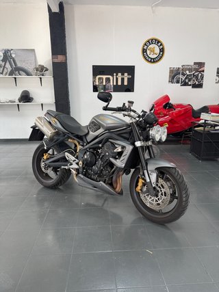 Triumph Street Triple R