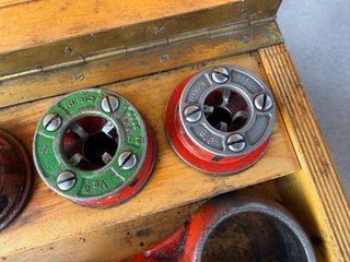 Terrajas Roscadora Manual RIDGID Pro para tubos