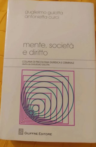 Libro universitario Mente, società e diritto