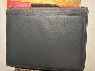 Maletín ejecutivo negro y marrón