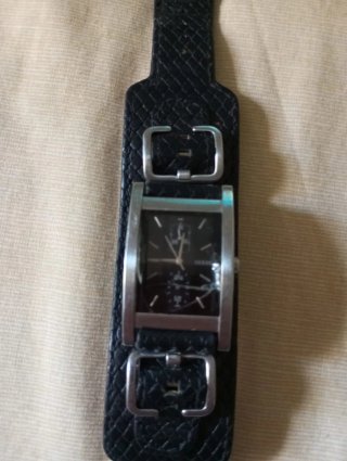 Reloj Guess Hombre Pulsera Negra y Plata