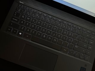 HP Pavilion 14 i5 8ª Gen NVIDIA GeForce