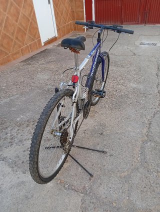 Bicicleta Mountain Bike en buen estado