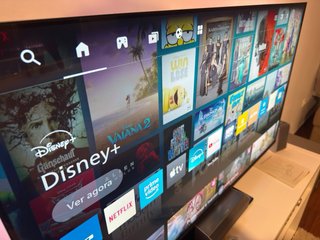 TV Philips Ambilight QLED 50” 4K — 50PUS8510