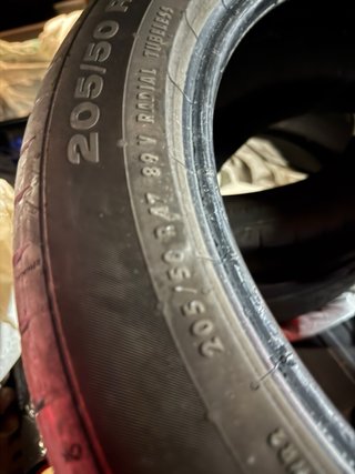 205/50 R17 89V Continental
