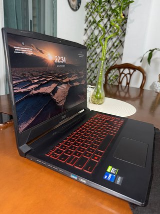 MSI Katana GF66 Gaming i7-12700H RTX 3050 Ti