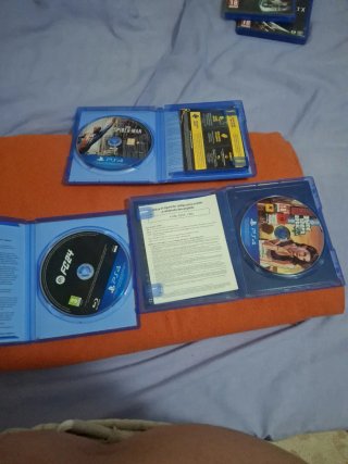 3 Juegos PS4: Spiderman, FC24, GTA V