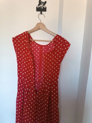 Mono rojo lunares talla M
