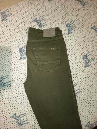 Pantalón de vestir verde oliva