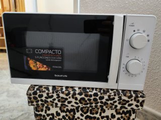 Microondas Taurus 20L Blanco