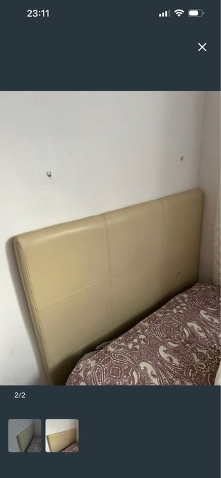 Cabecero de cama de piel beige