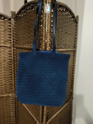 Bolso de piel azul