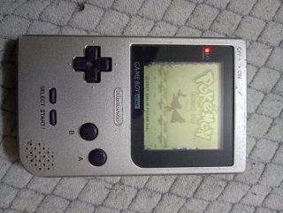 Nintendo Game Boy Pocket Plateada + 2 Juegos