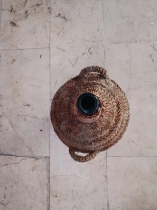 Botella de vino o vinagre antigua