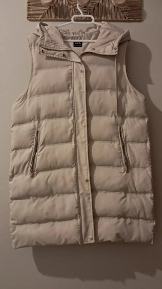 Chaleco Acolchado Zara Beige Talla L