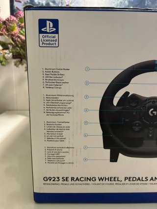 Volante Logitech G923 para PS5, PS4 y PC.