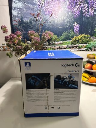 Volante Logitech G923 para PS5, PS4 y PC.