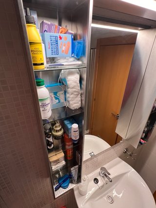 Espejo con Armario y Lavabo
