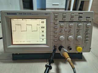 Osciloscopio Tektronix TDS 220 con módulo TDS2MM