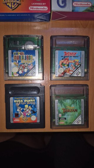 Consola Game Boy Color + 4 juegos