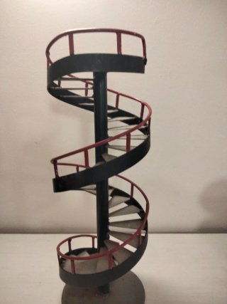 Escalera Circular de Metal para Dioramas