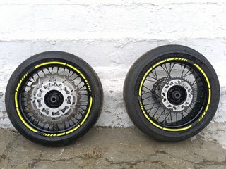 Llantas Supermotard con Neumáticos