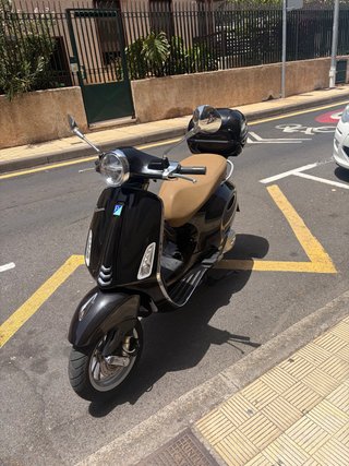 Vespa 125 S Negra