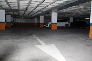 Alquiler plaza 70 garaje en calle Velázquez, 2