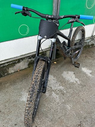 Bici DH YT Tues