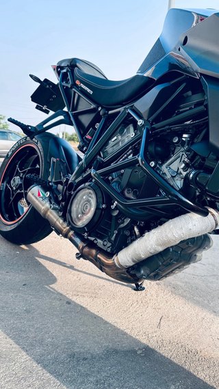 KTM 1290 Super Duke R (2018)