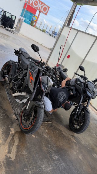 KTM 1290 Super Duke R (2018)