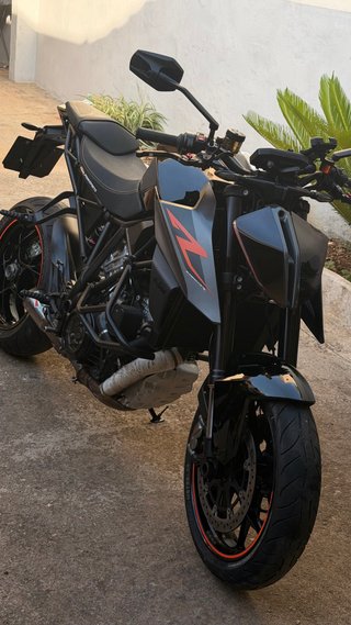 KTM 1290 Super Duke R (2018)
