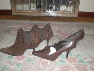 2 Pares de Zapatos de Tacón Marrones
