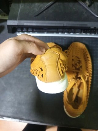 Zapatillas Nike Mayfly Amarillas