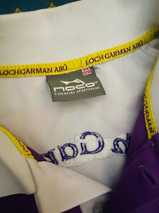 Polo deportivo vintage morado y blanco