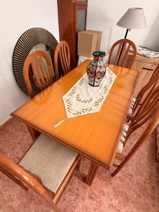 Conjunto de Mesa de Comedor y 6 Sillas