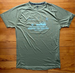 Camiseta técnica Media Maratón San Sebastián D2B