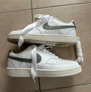 Zapatillas Nike Blancas y Verdes