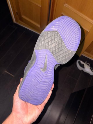 Zapatillas Baloncesto Nike Negro y Morado