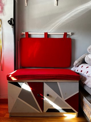 Mueble de Madera con Almacenamiento y Asiento
