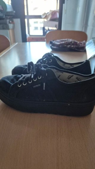 Zapatillas Victoria Negras