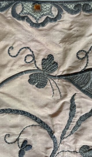 Antiguo bordado plata