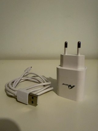 Cargador y Cable USB-A a Lightning Aome