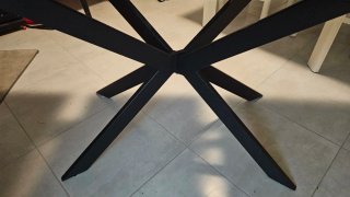 Tavolo nero moderno