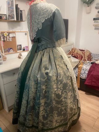 Traje de Fallera Beige y Azul