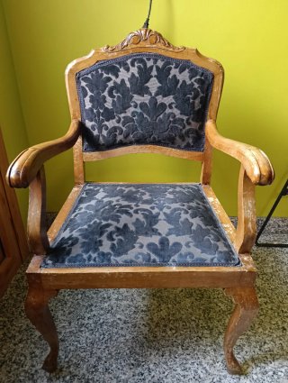Scarpiera in legno e velluto