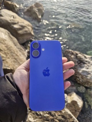 iPhone 16 Azul