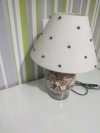 Lámpara de mesa decorativa