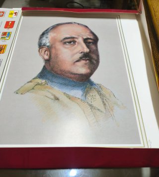 Carpeta 22 Láminas Centenario Franco